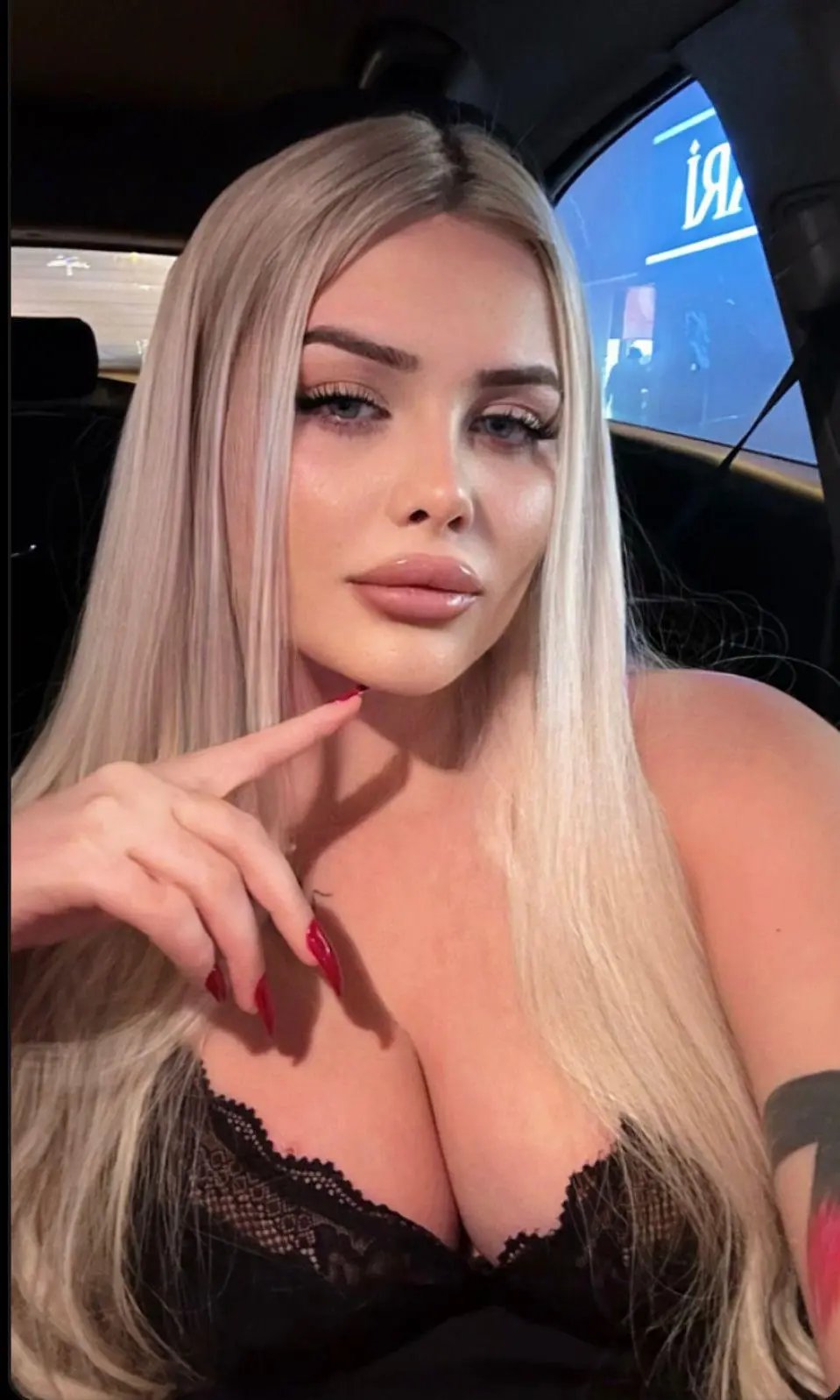 Erenler Escort Zeynep | Elit ve Güvenilir VIP Sosyal Eşlik